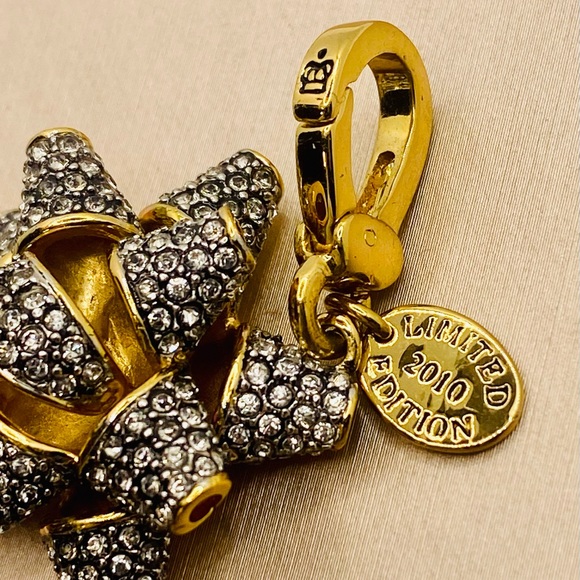 EUC Juicy Couture 2010 Limited Edition Big Crystal Bow Charm - Picture 8 of 12